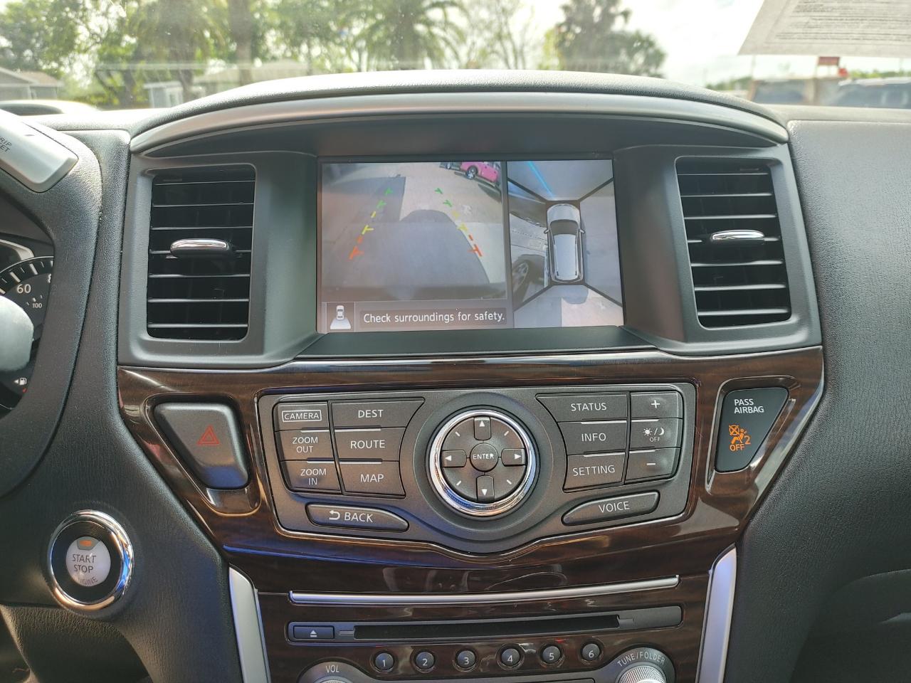 Nissan Pathfinder  2014