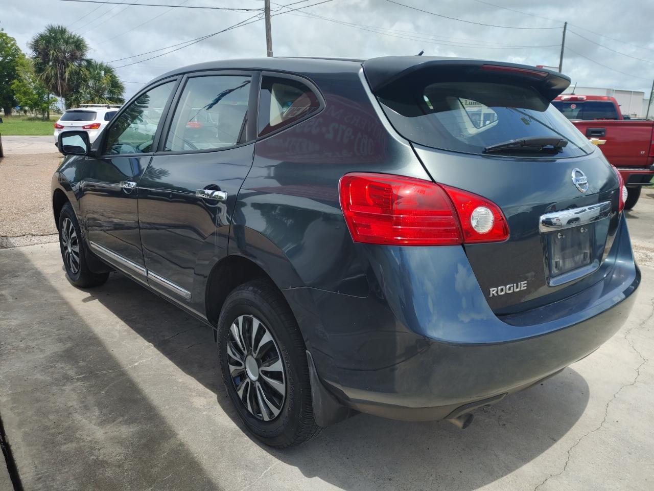 Nissan Rogue  2013