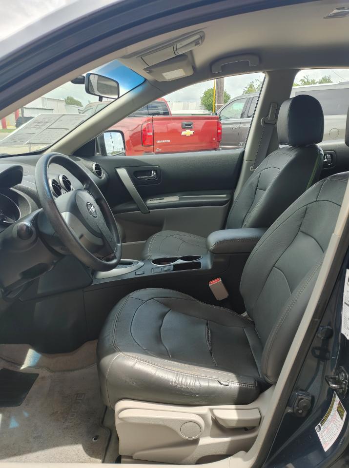 Nissan Rogue  2013