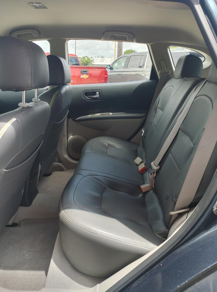 Nissan Rogue  2013
