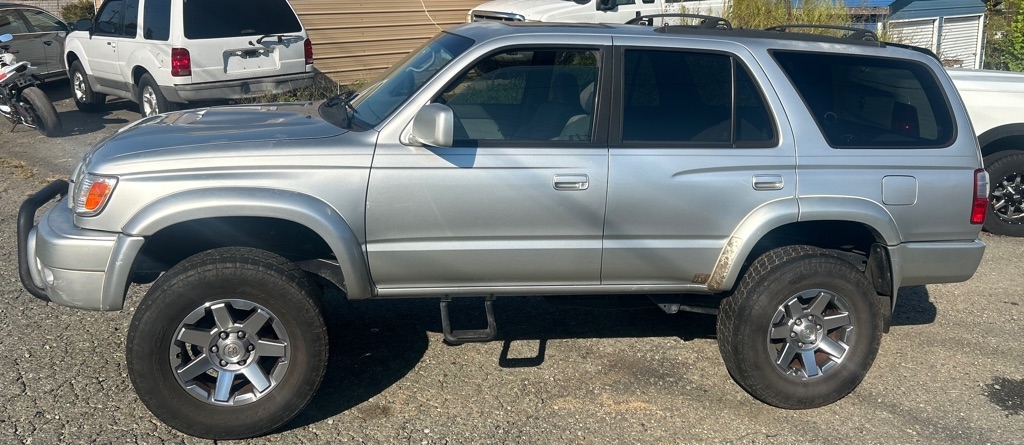 Toyota 4Runner SR5 2WD 2001