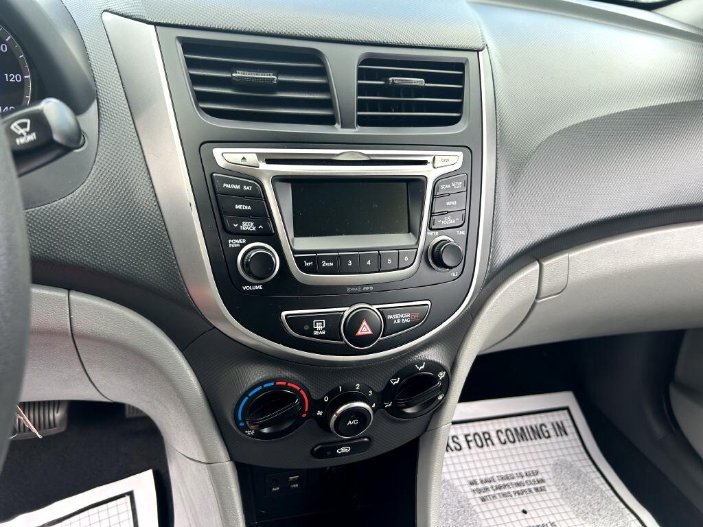 Hyundai Accent  2017 Hyundai Accent  2017