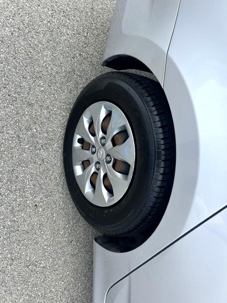 Hyundai Accent  2017 Hyundai Accent  2017