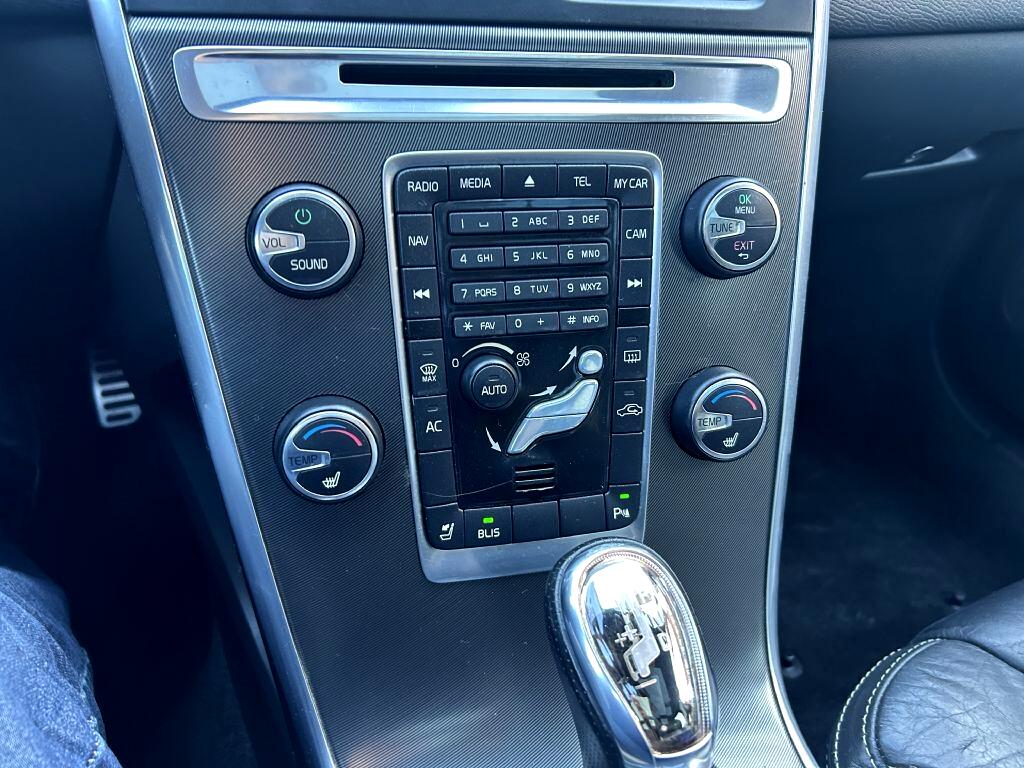 Volvo XC60  2013 Volvo XC60  2013