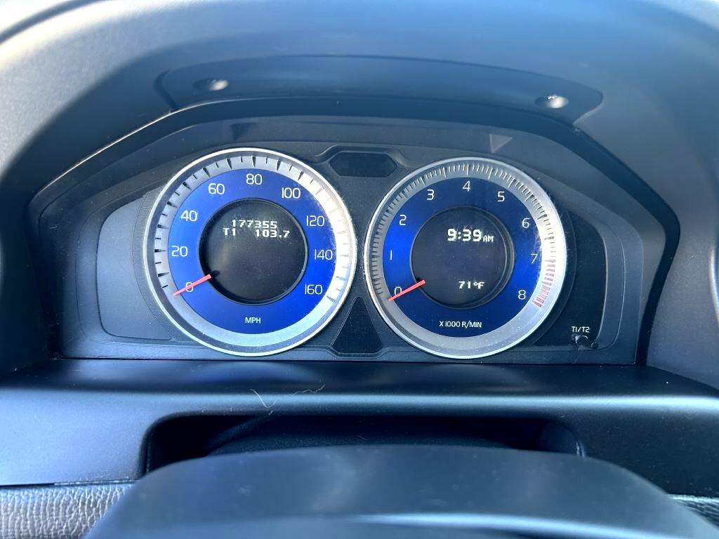 Volvo XC60  2013 Volvo XC60  2013