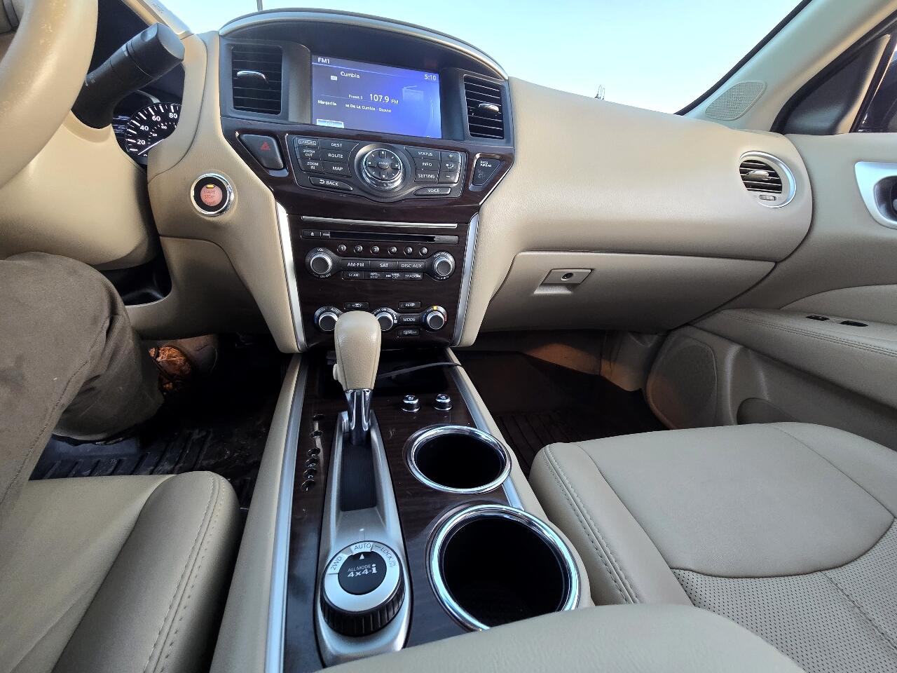 Nissan Pathfinder  2014