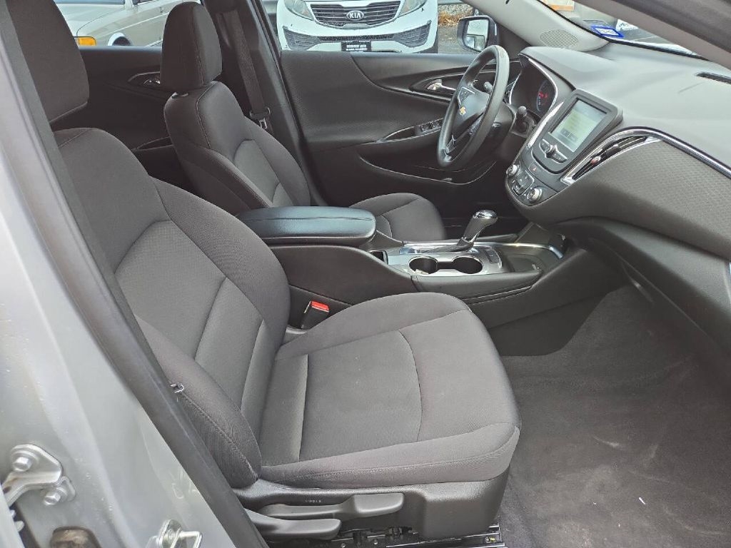 Chevrolet Malibu  2017