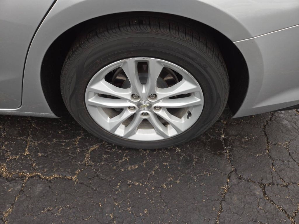 Chevrolet Malibu  2017