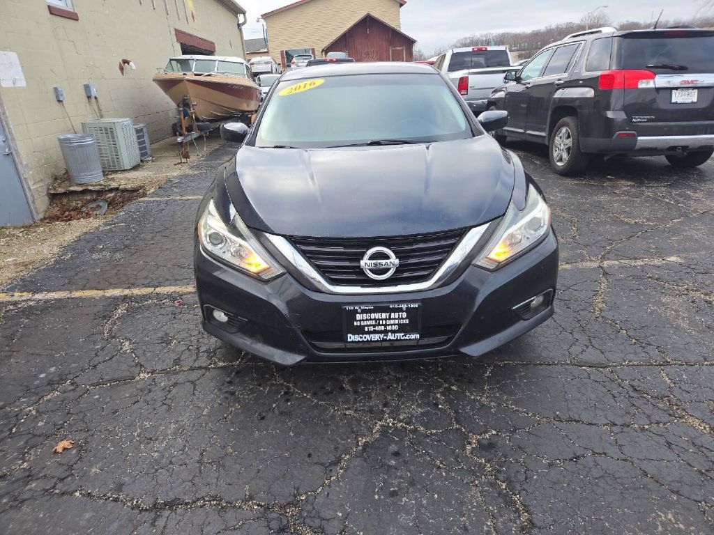 Nissan Altima  2016
