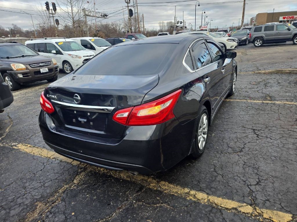 Nissan Altima  2016