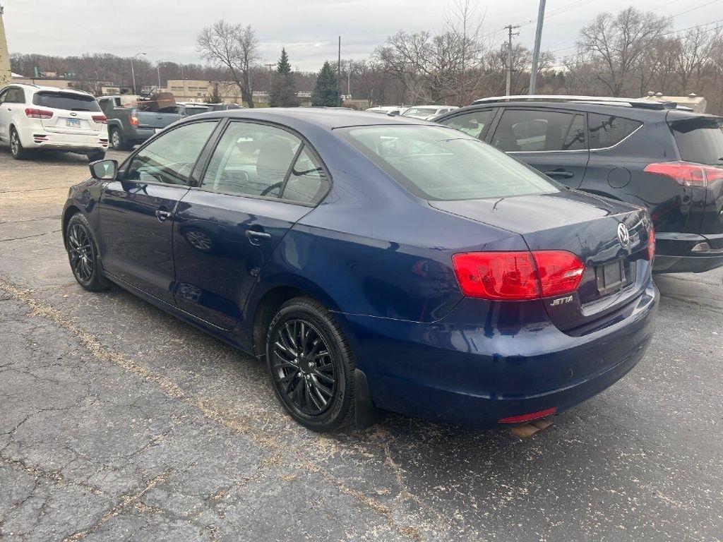 Volkswagen Jetta  2013