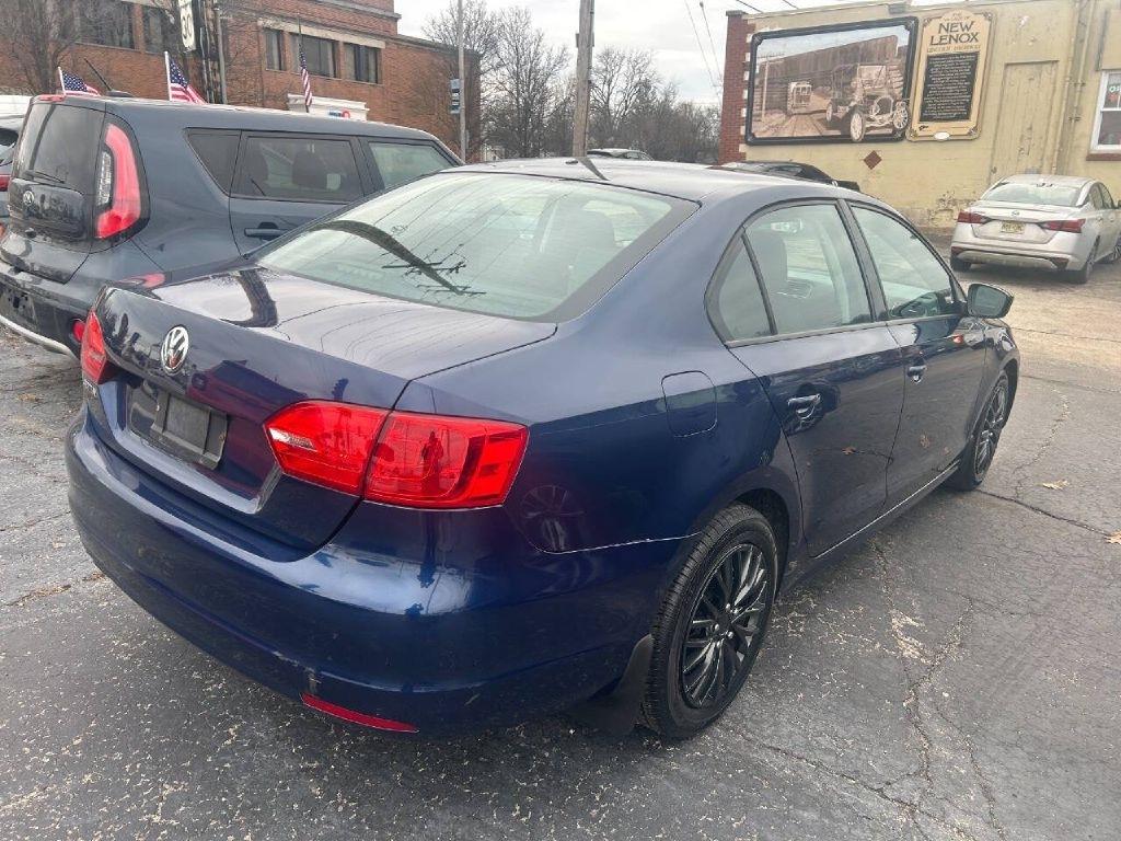 Volkswagen Jetta  2013