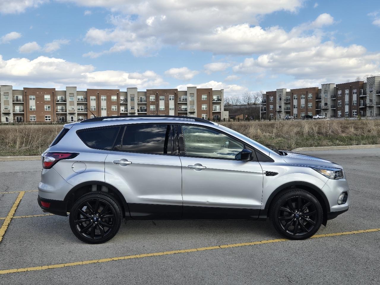 Ford Escape  2017