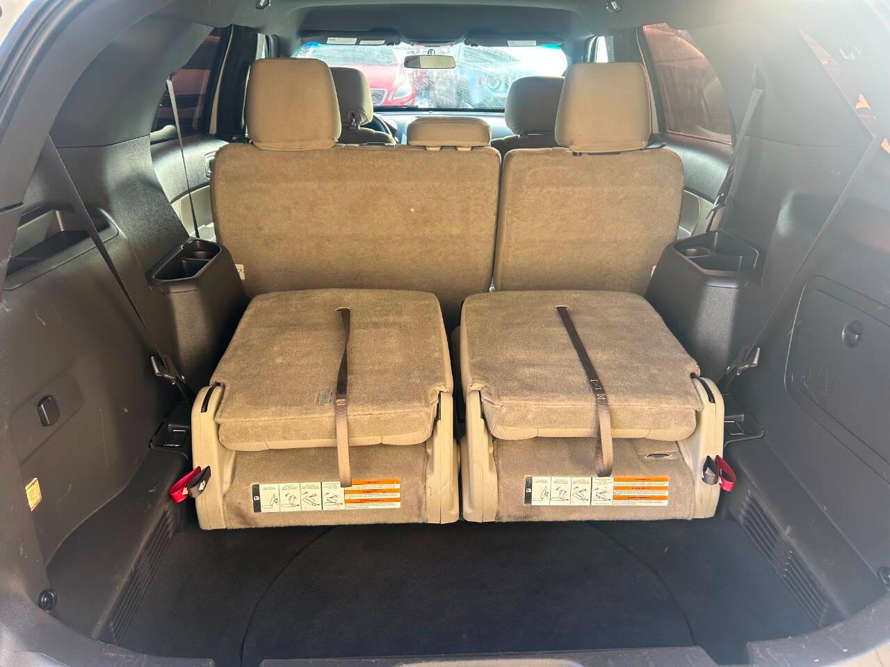 Ford Explorer Base FWD 2015