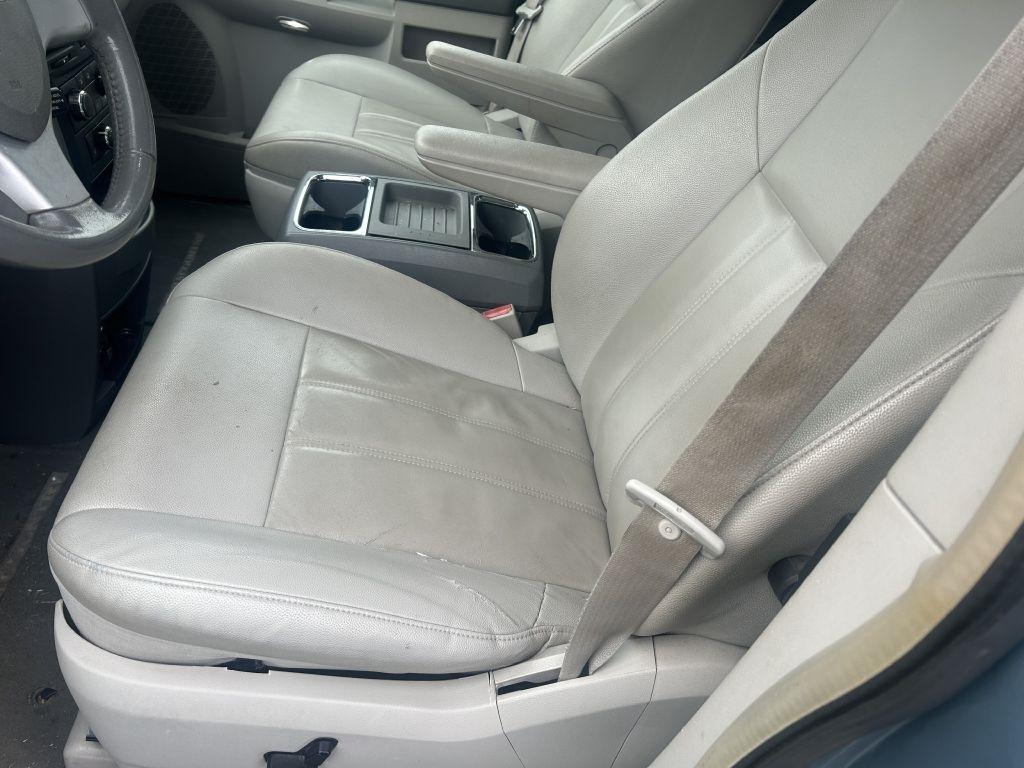 Chrysler Town & Country  2008