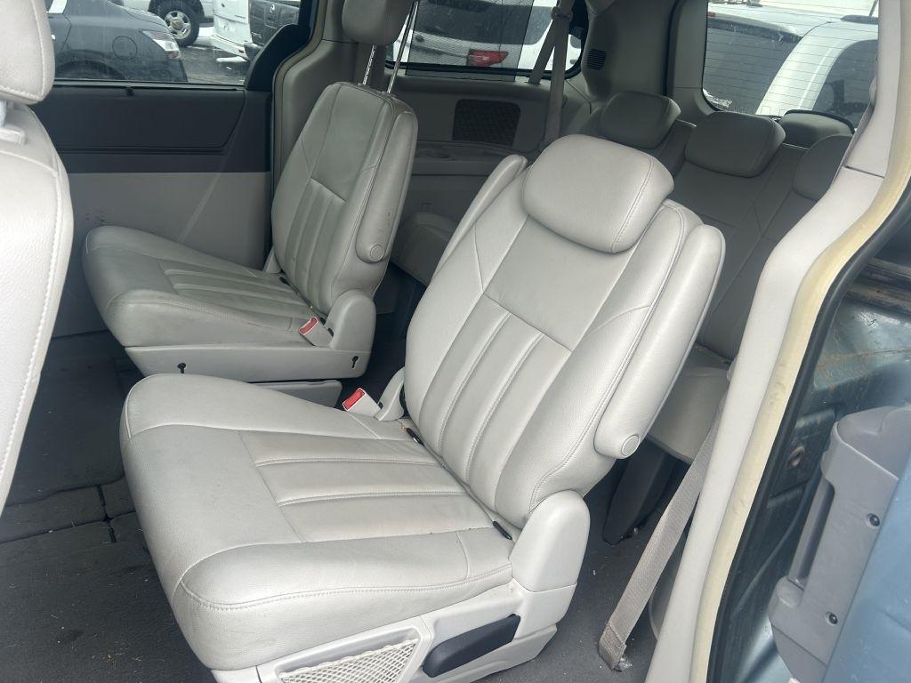 Chrysler Town & Country  2008