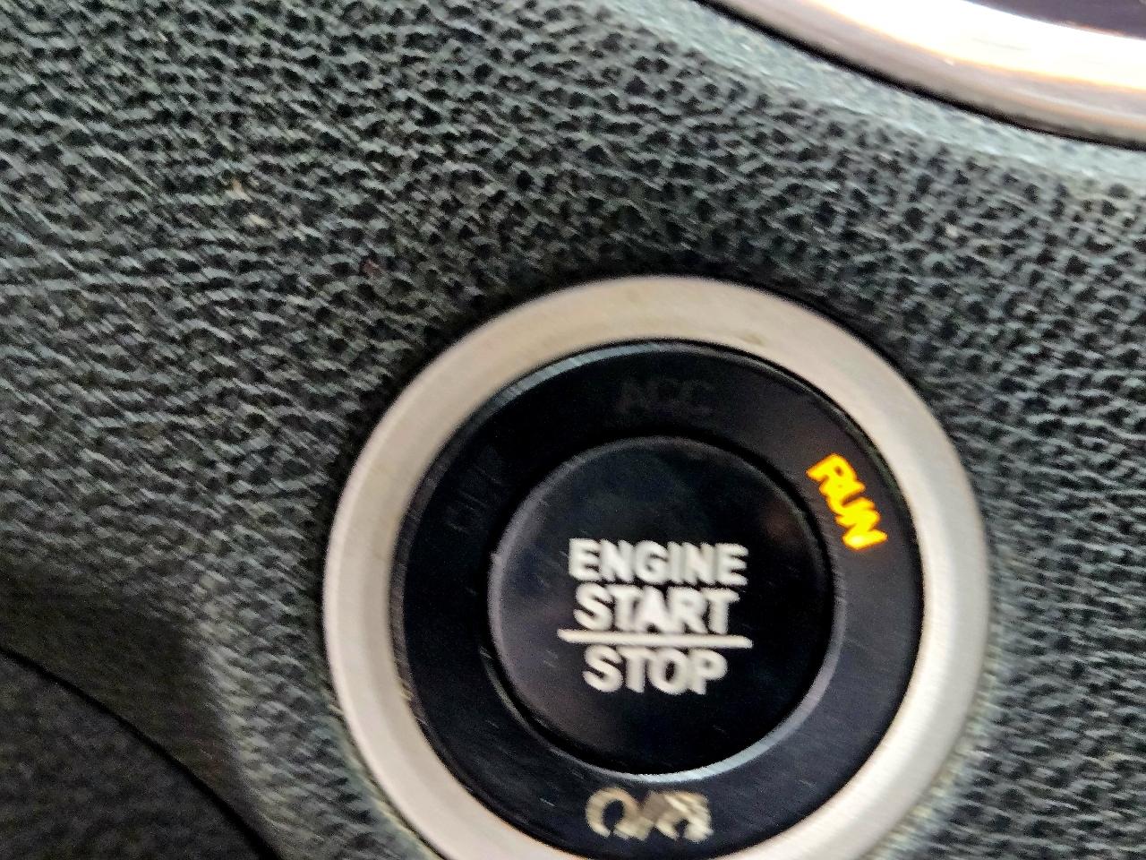 Dodge Charger SE 2017