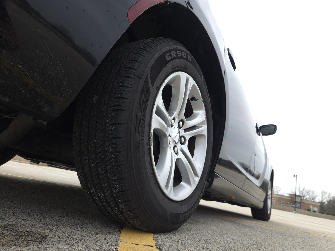 Dodge Charger SE 2017