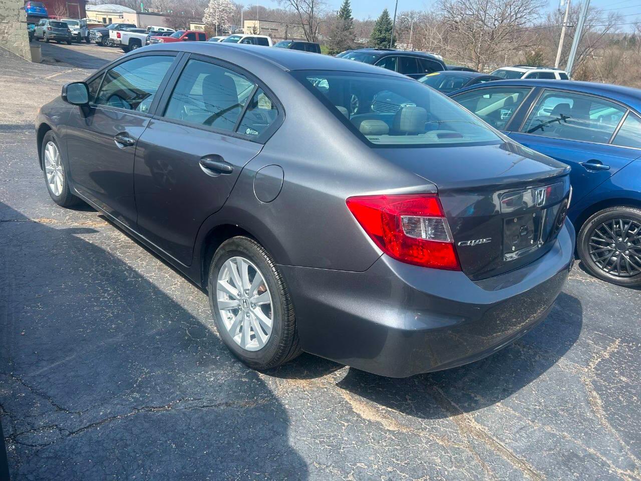 Honda Civic EX-L Sedan 5-Speed AT 2012