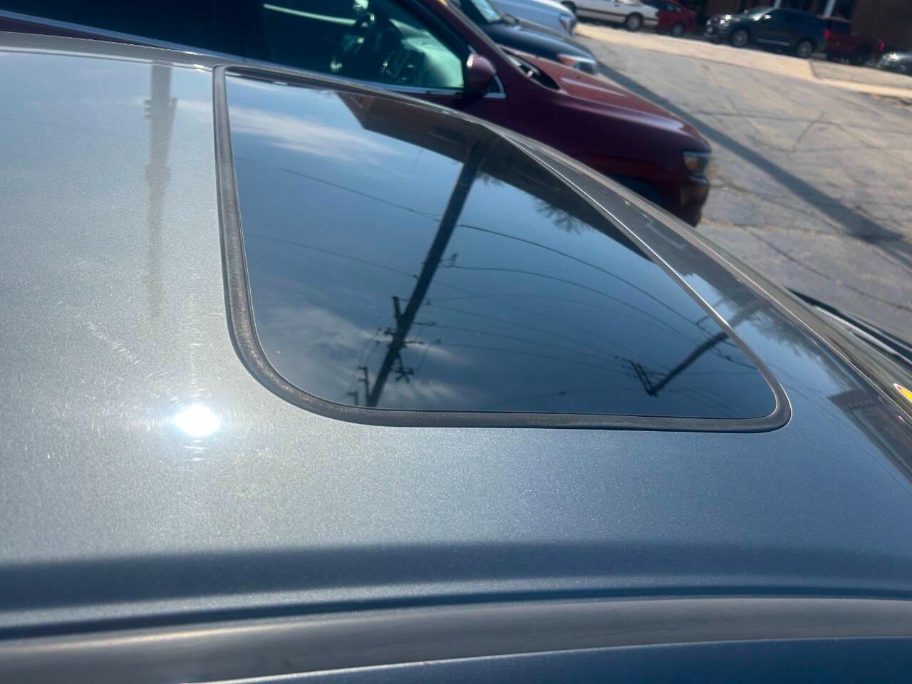 Honda Civic EX-L Sedan 5-Speed AT 2012