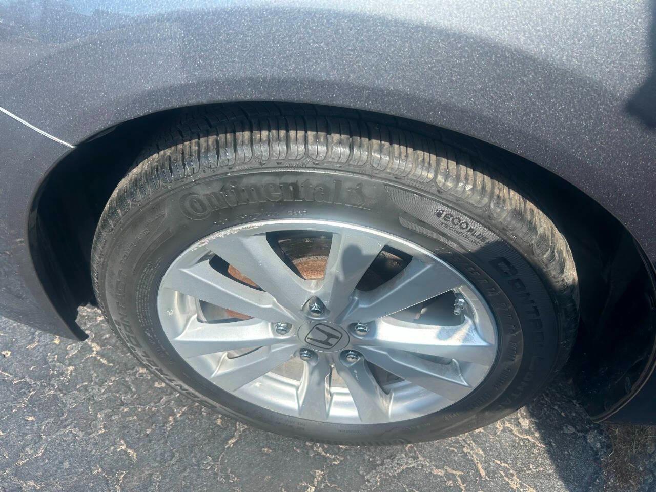 Honda Civic EX-L Sedan 5-Speed AT 2012