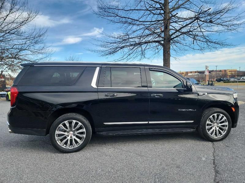 GMC Yukon XL Denali 4WD 2021