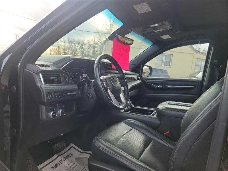 GMC Yukon XL Denali 4WD 2021