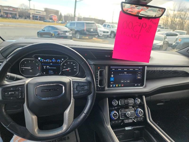 GMC Yukon XL Denali 4WD 2021