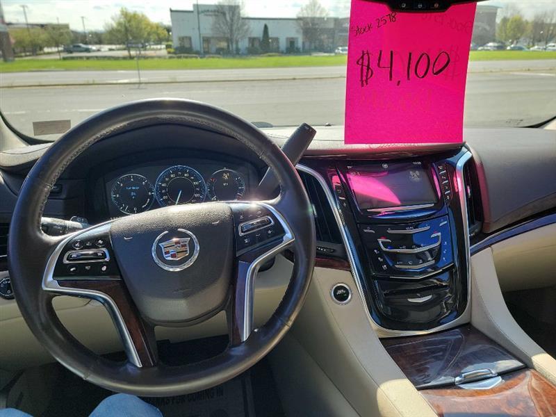 Cadillac Escalade Luxury 4WD 2015