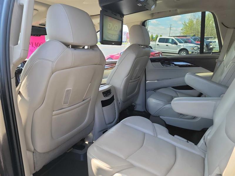 Cadillac Escalade Luxury 4WD 2015