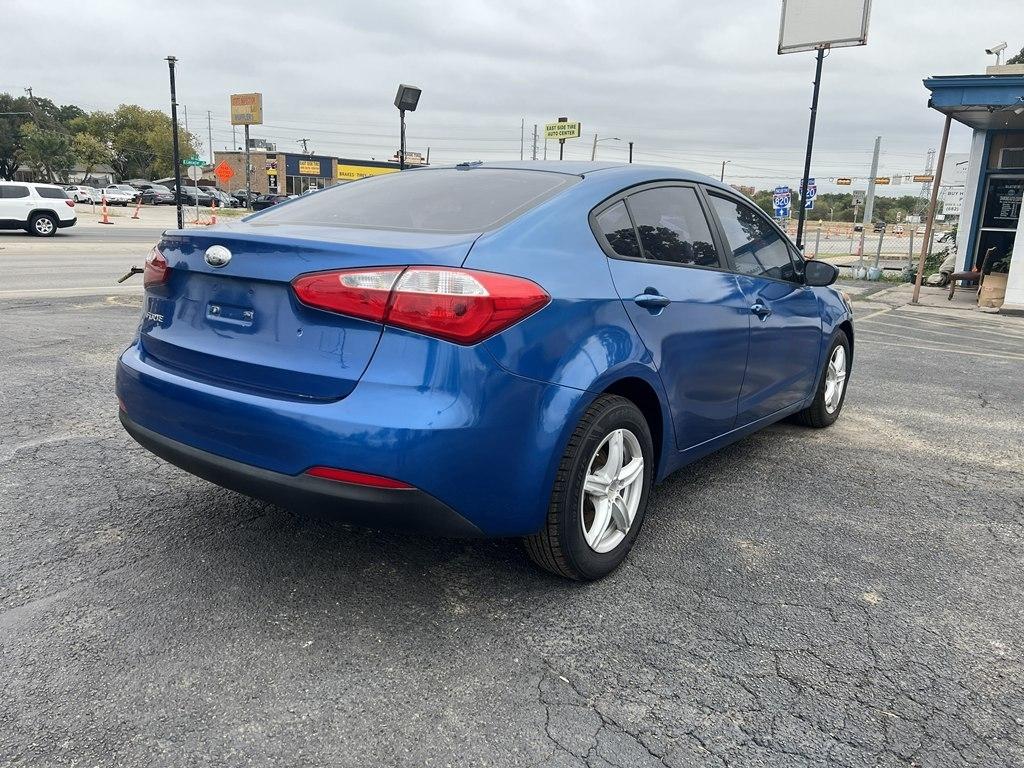 Nissan Versa 1.6 S 5M 2015