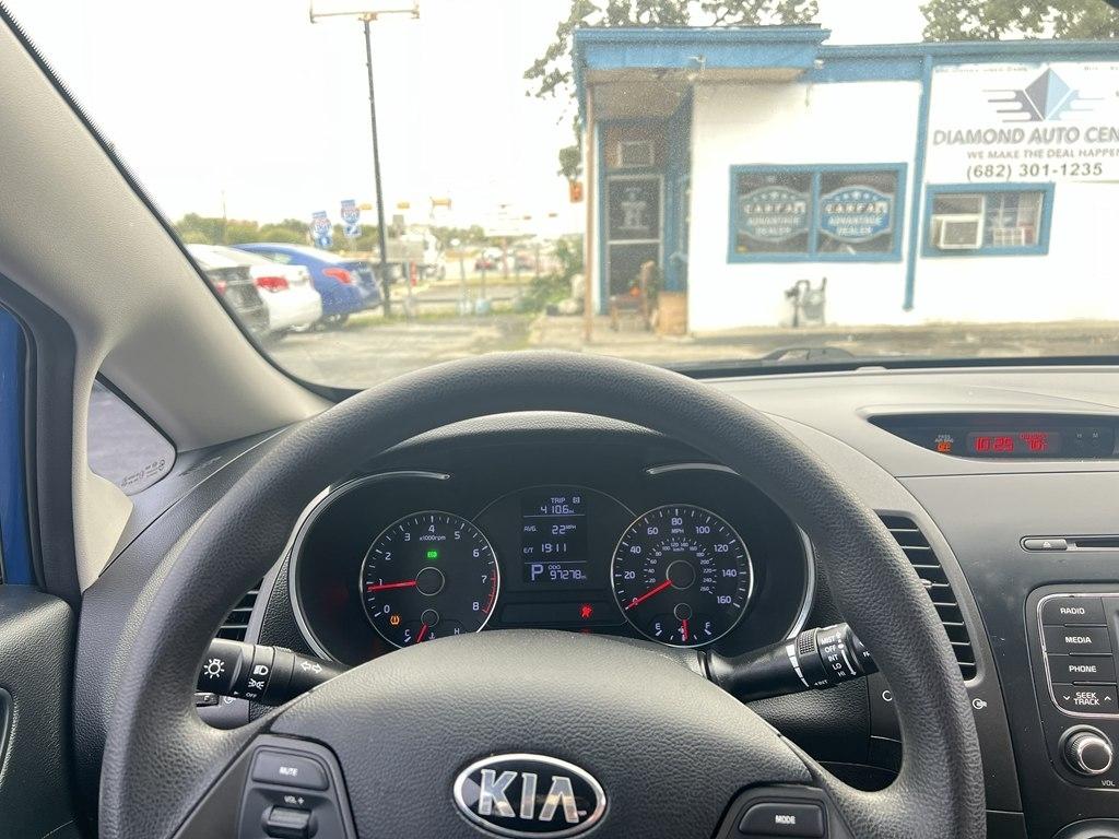 Nissan Versa 1.6 S 5M 2015