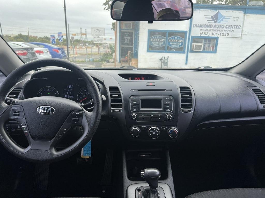 Nissan Versa 1.6 S 5M 2015