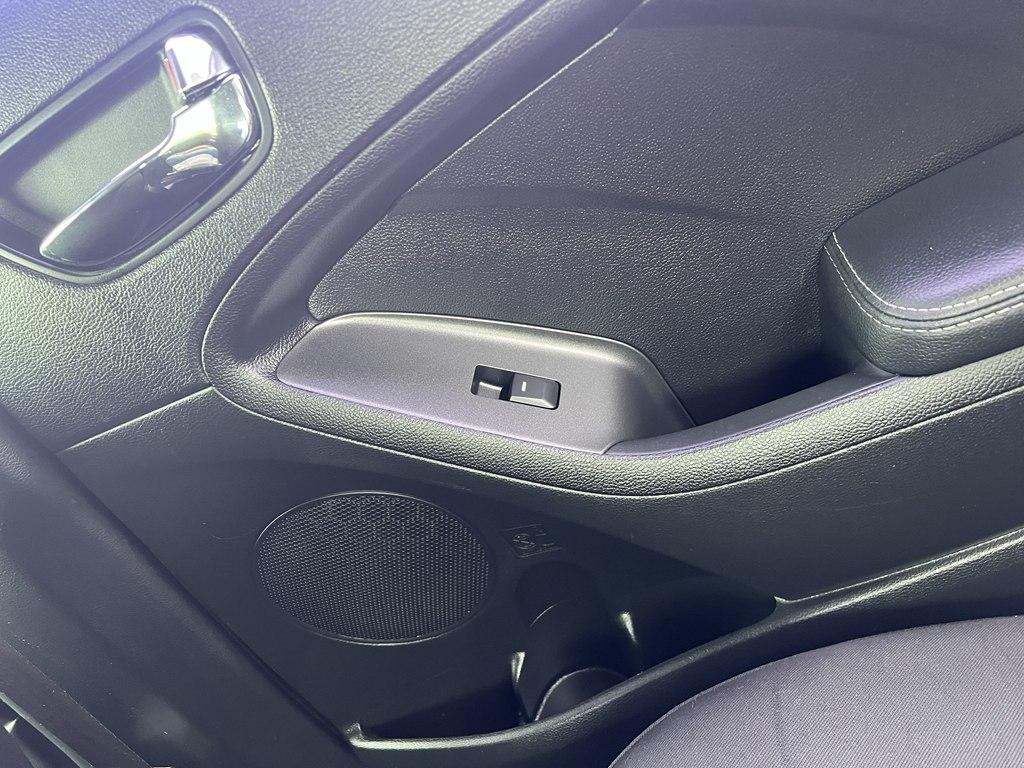 Nissan Versa 1.6 S 5M 2015