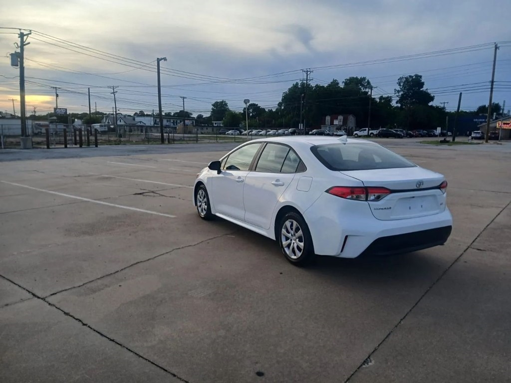 Toyota Corolla LE 2025