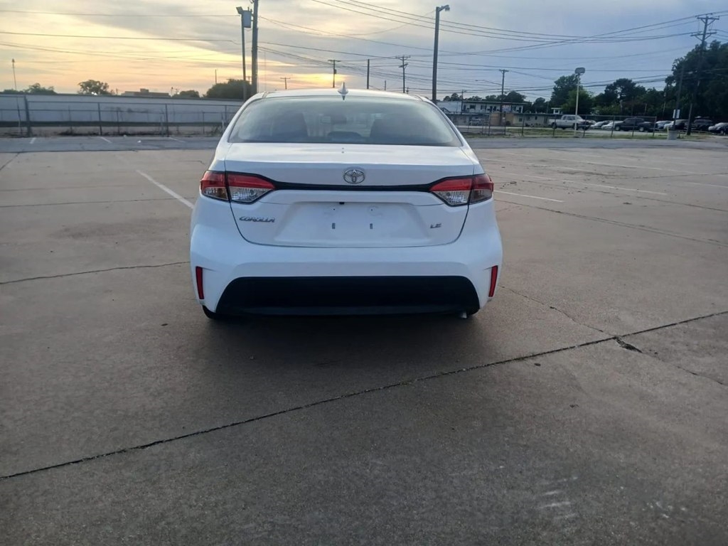 Toyota Corolla LE 2025