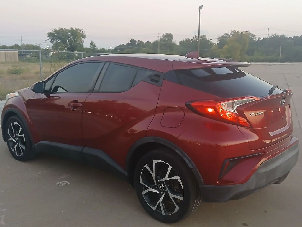 Toyota C-HR XLE 2018