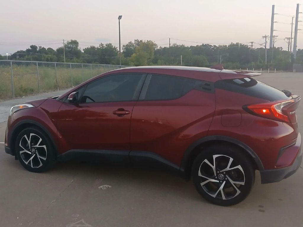 Toyota C-HR XLE 2018