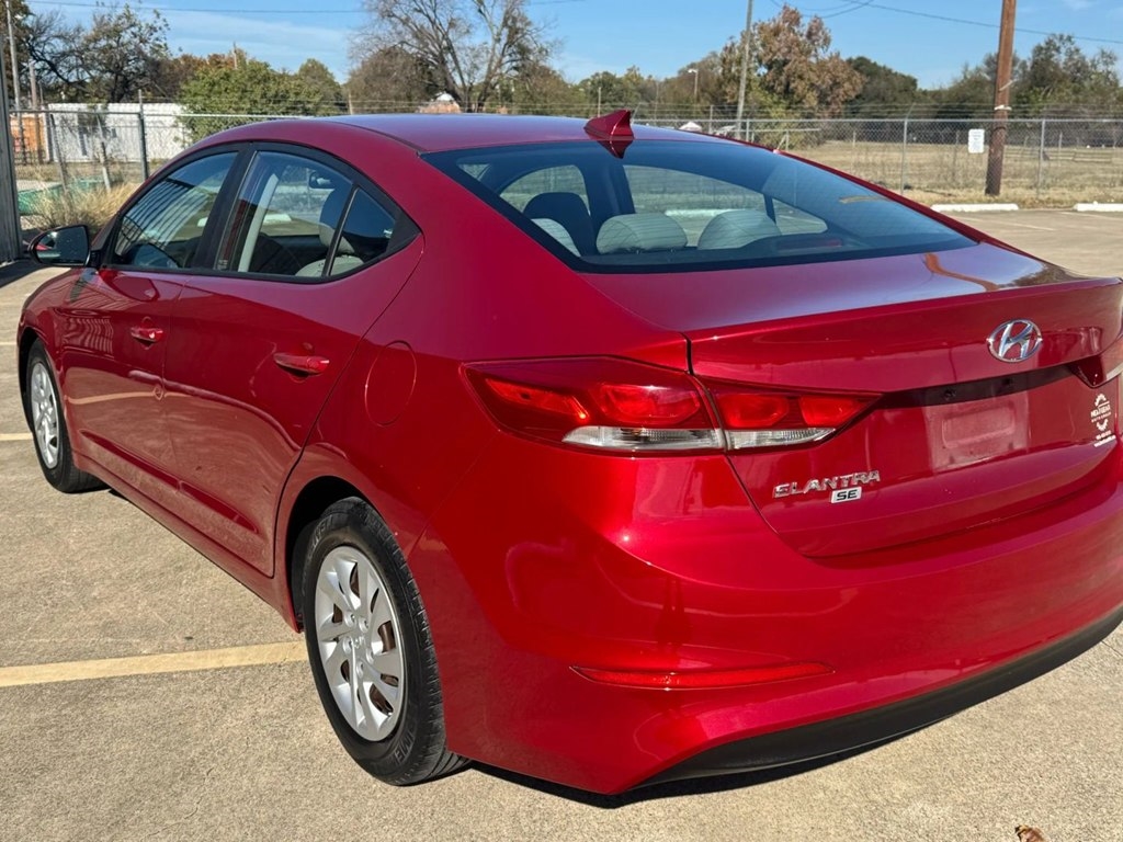 Hyundai Elantra SE 6AT 2017