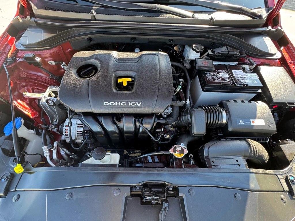 Hyundai Elantra SE 6AT 2017