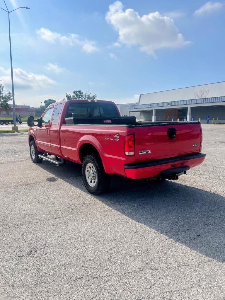 Ford F-250 SD XL SuperCab 4WD 2005