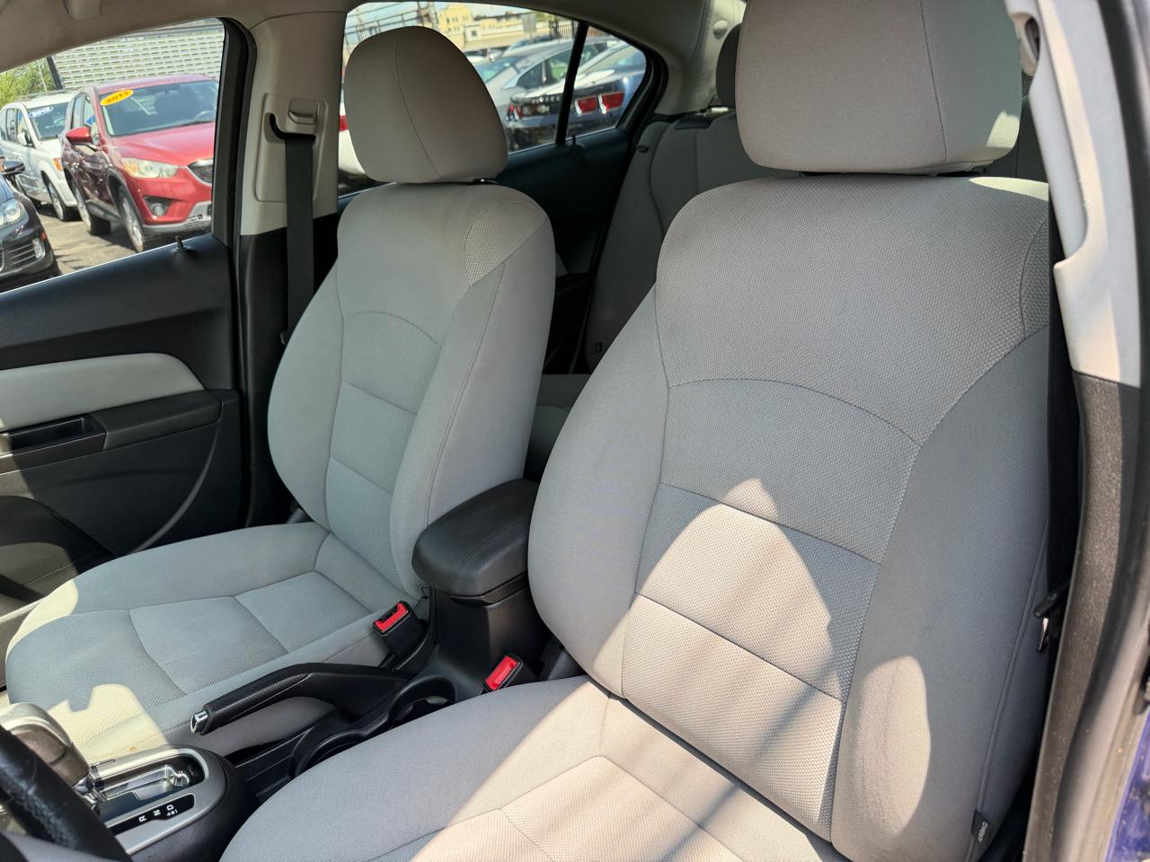Chevrolet Cruze  2013