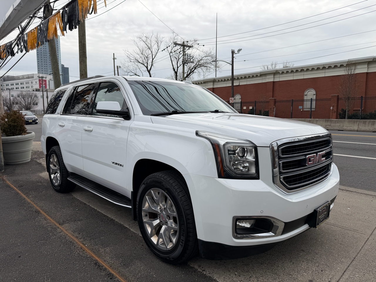 GMC Yukon SLE 4WD 2017