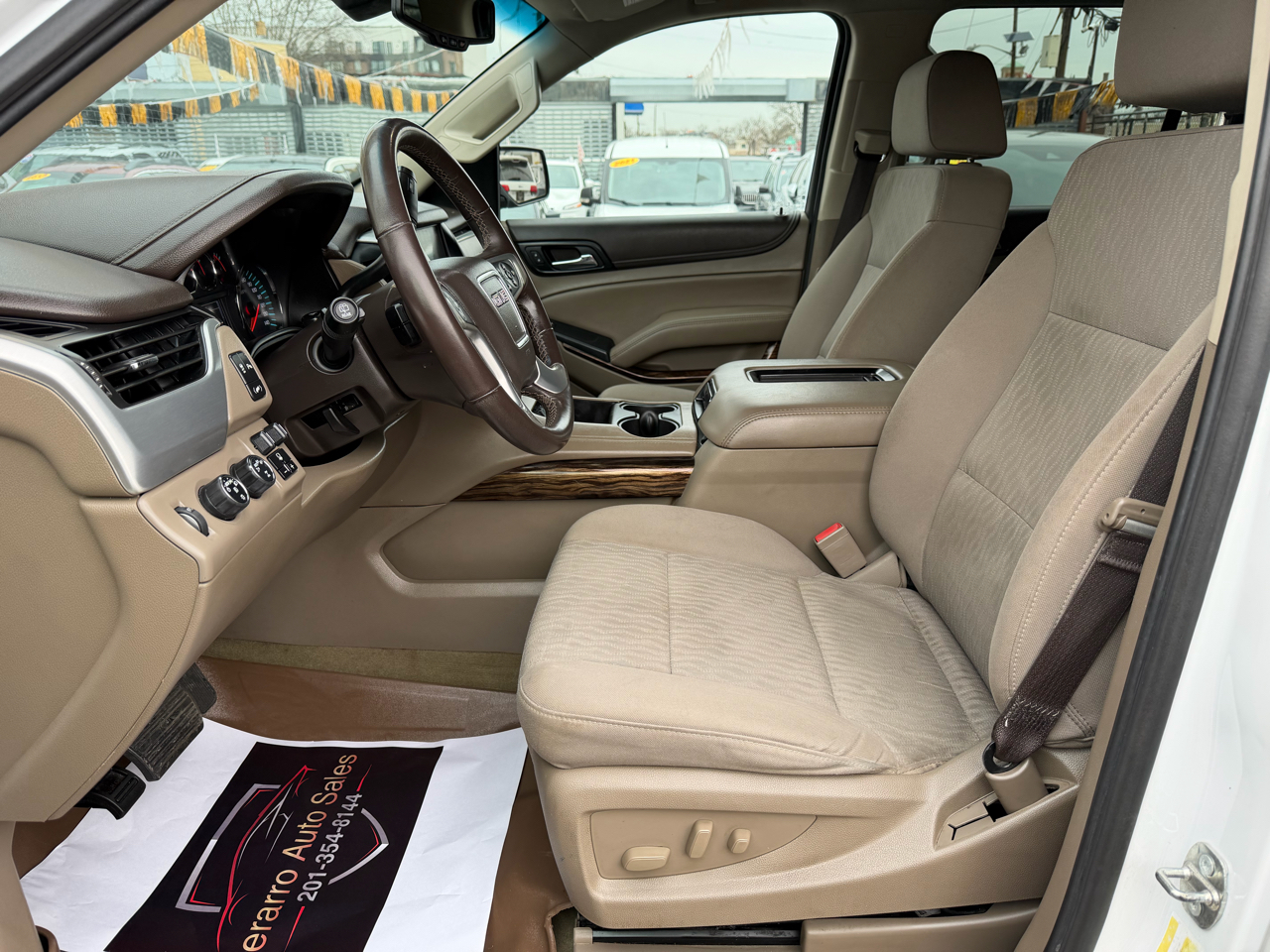 GMC Yukon SLE 4WD 2017