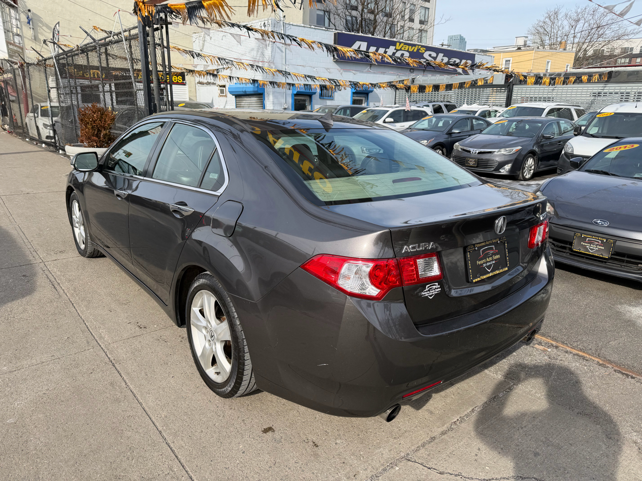 Acura TSX 5-Speed AT with Tech Package 2009