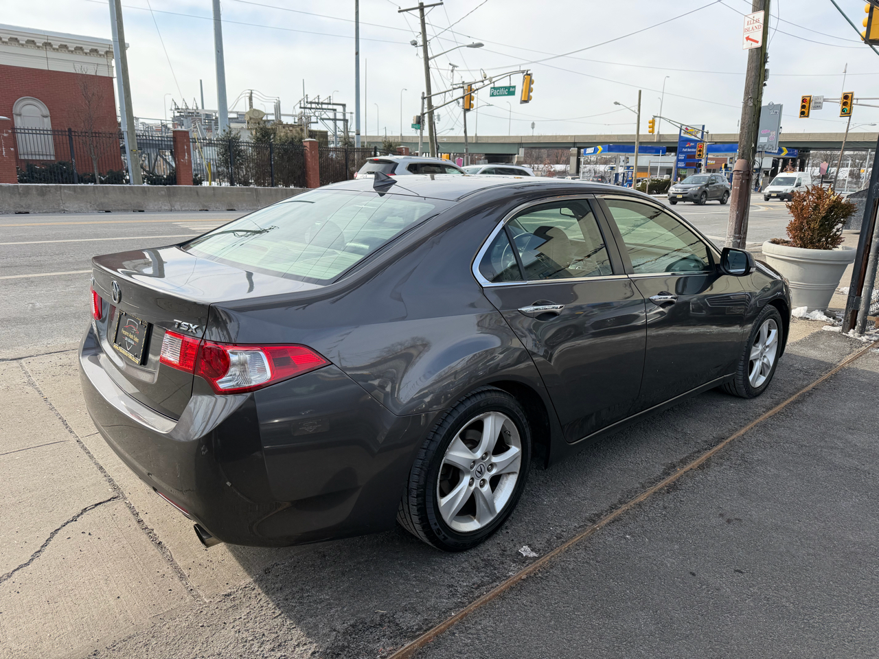 Acura TSX 5-Speed AT with Tech Package 2009
