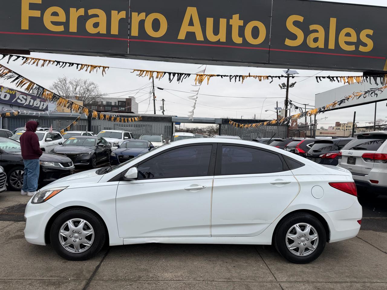 Hyundai Accent SE 4-Door 6A 2016