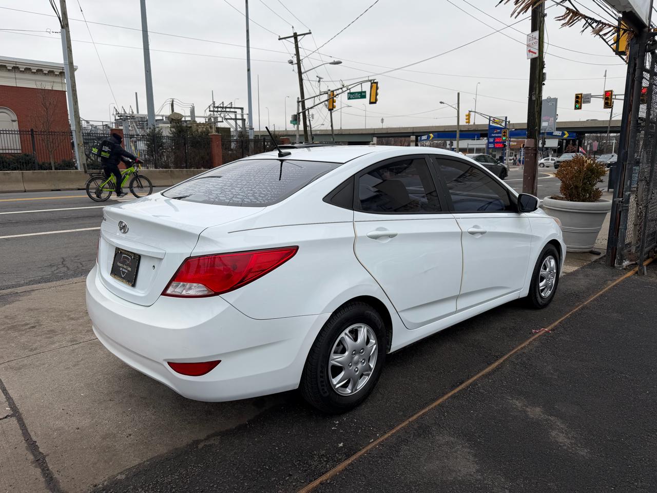 Hyundai Accent SE 4-Door 6A 2016