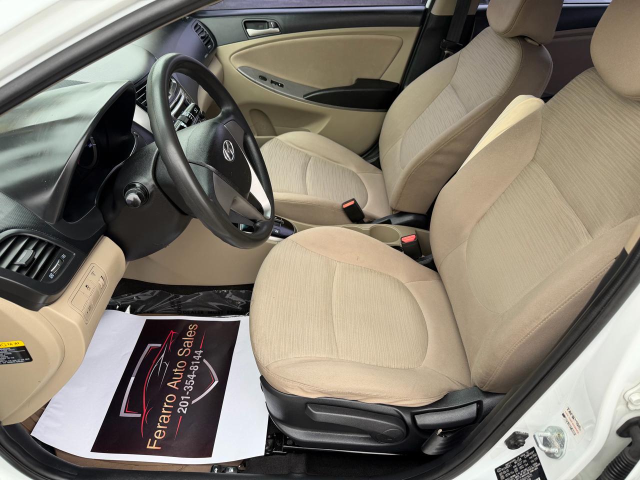 Hyundai Accent SE 4-Door 6A 2016