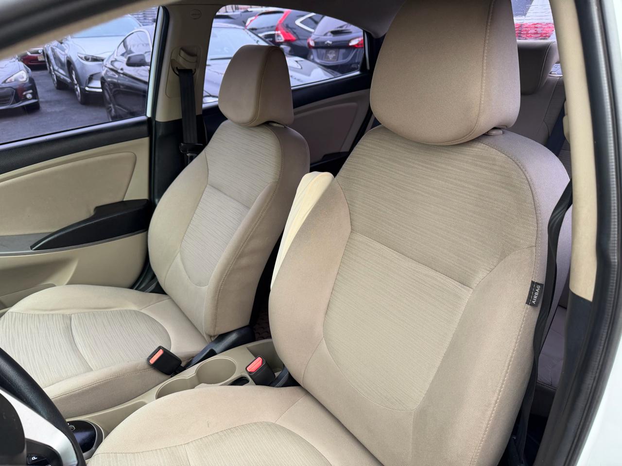 Hyundai Accent SE 4-Door 6A 2016